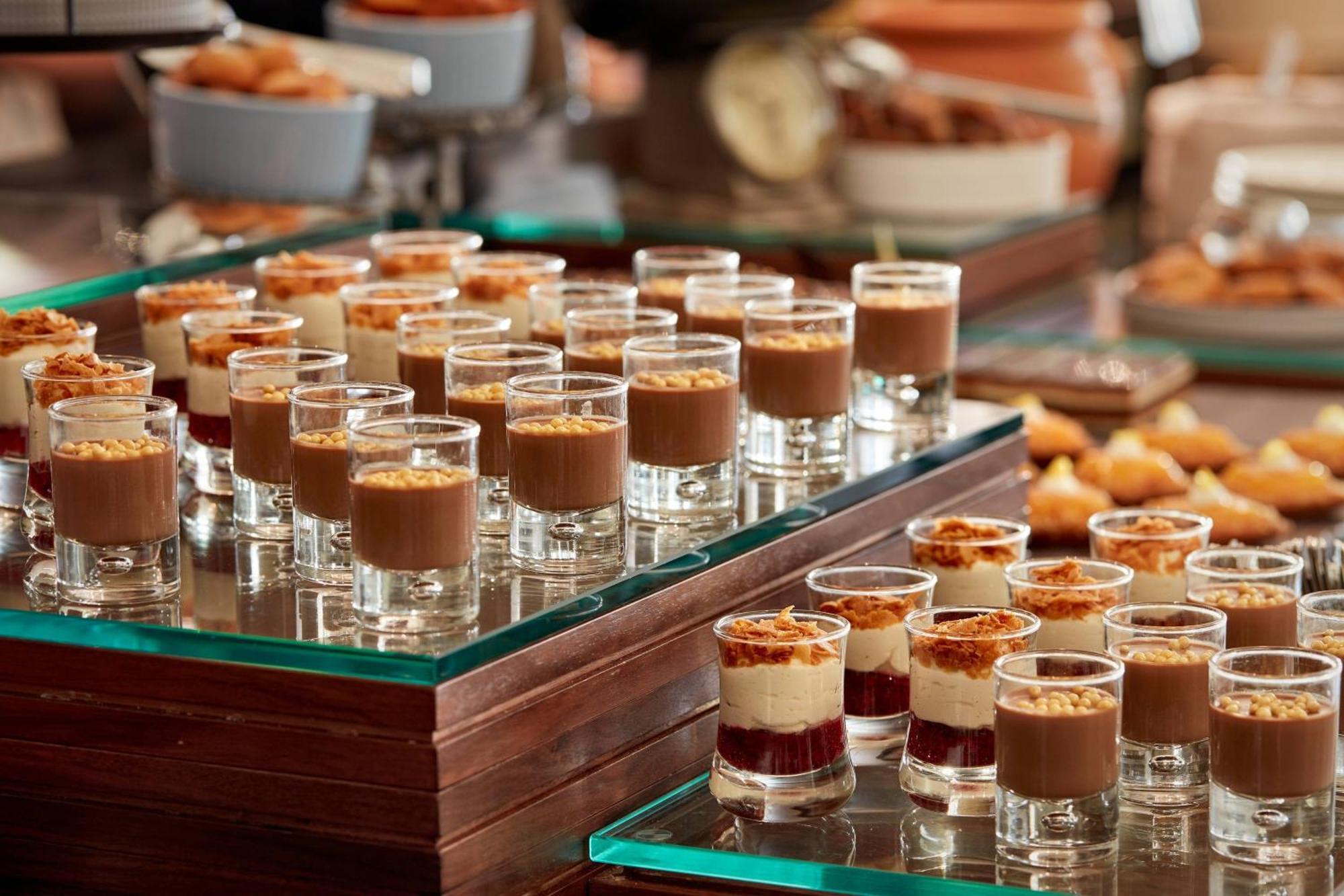 Paragraph Resort & Spa Shekvetili, Autograph Collection Eksteriør billede Chocolate dessert